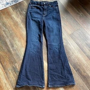 AE | Curvy Super Hi-Rise Flare Jean size 8